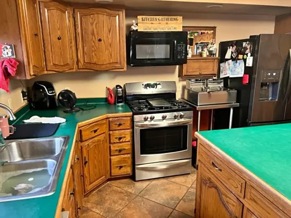 106 S Dittman ST, Frontenac, KS 66763
