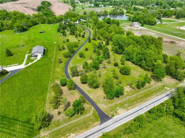 12406 NE 172nd ST, Kearney, MO 64060