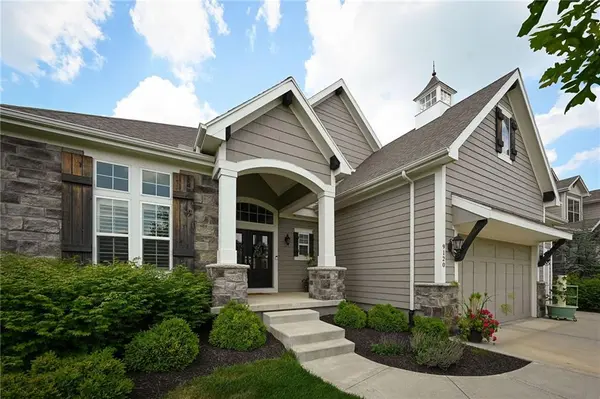 9120 W 178th ST, Overland Park, KS 66013