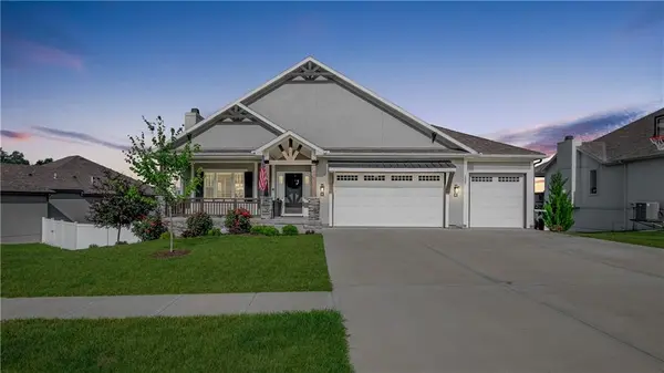 1407 NW Maple DR, Grain Valley, MO 64029