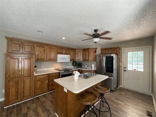 2715 S Crysler AVE, Independence, MO 64052