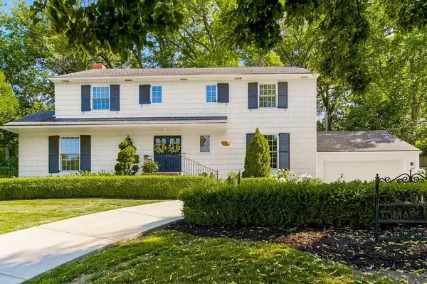 2101 Tomahawk RD, Mission Hills, KS 66208