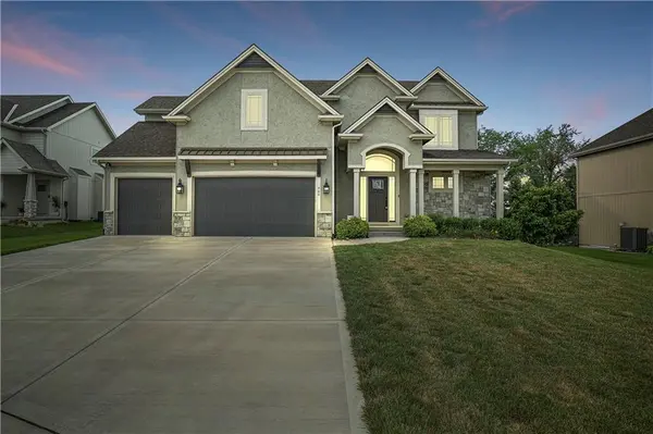909 Foxglove LN, Kearney, MO 64060