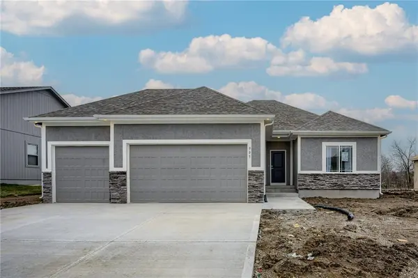 907 NW Crestwood DR, Grain Valley, MO 64029