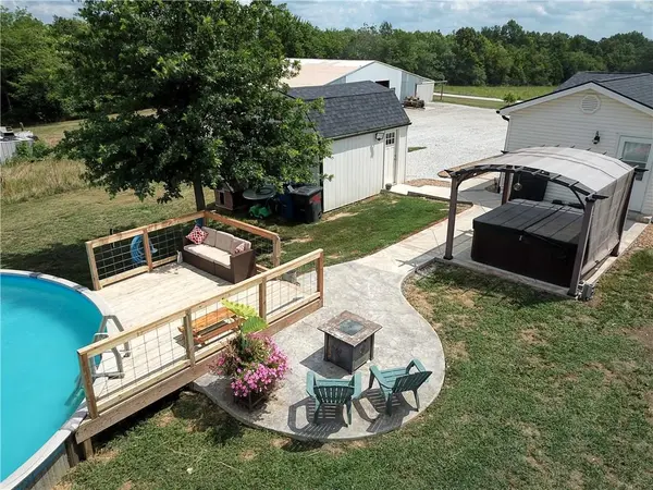 548 NW 921st RD, Centerview, MO 64019