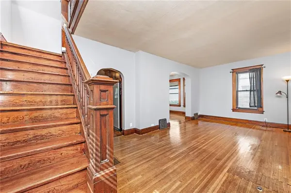 2419 Doniphan AVE, St Joseph, MO 64507
