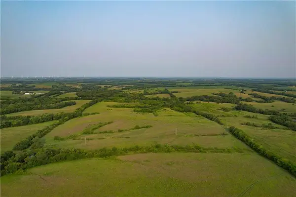 H HWY, Darlington, MO 64438