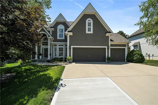 8808 N OXFORD AVE, Kansas City, MO 64157