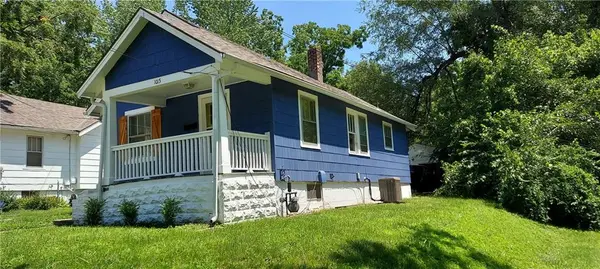 1015 S Cottage ST, Independence, MO 64050
