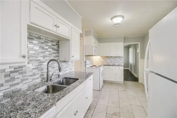 11403 E 51st ST, Raytown, MO 64133