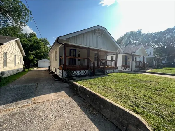 2113 E 26th AVE, North Kansas City, MO 64116