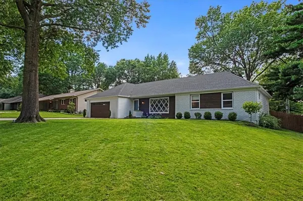 6310 Outlook DR, Mission, KS 66202