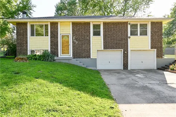 502 Oat CIR, Buckner, MO 64016