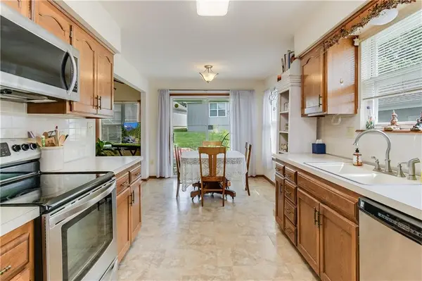 16500 E 53rd Street CT #S, Independence, MO 64055