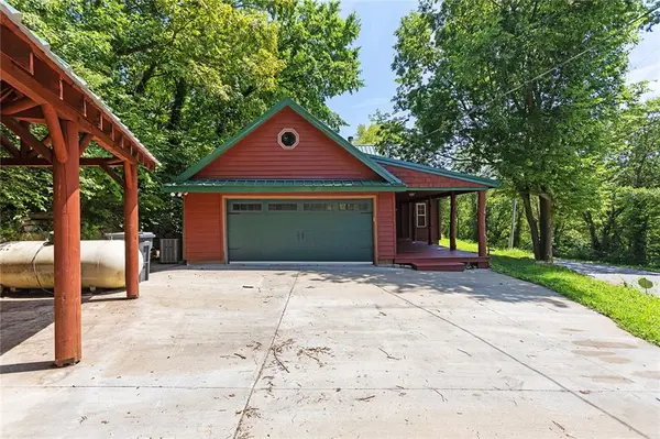6605 NW River RD, Waldron, MO 64092
