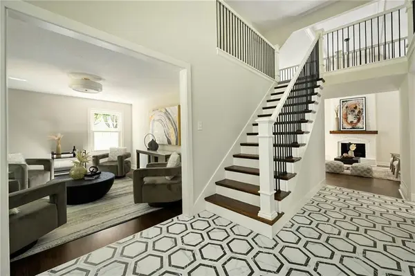 10112 Hemlock DR, Overland Park, KS 66212