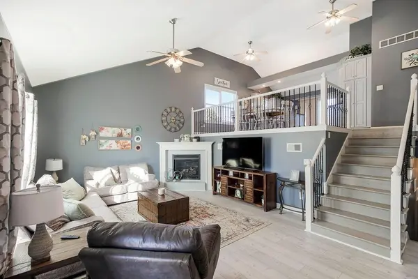 1305 Thomas DR, Louisburg, KS 66053