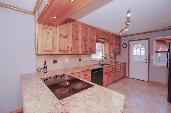 727 NW 6th ST, Blue Springs, MO 64014