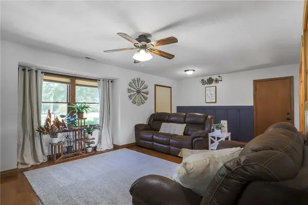 530 E 2200th RD, Eudora, KS 66025