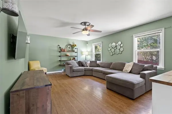3915 S GRAND AVE, Independence, MO 64055