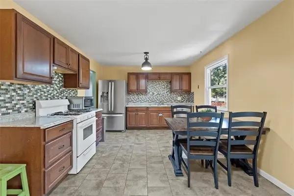 3915 S GRAND AVE, Independence, MO 64055