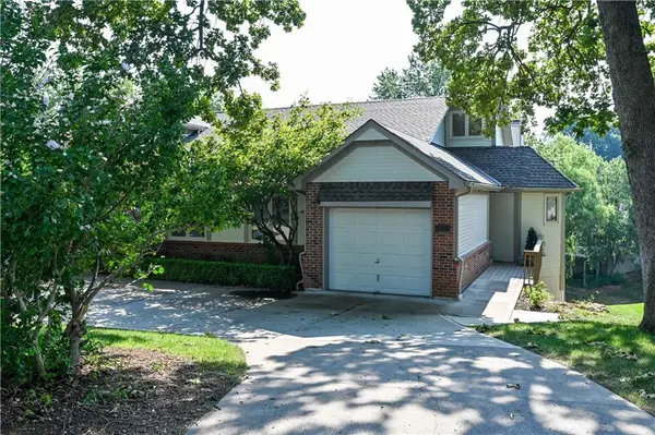 2907 Cedar Crest DR #B, Independence, MO 64057