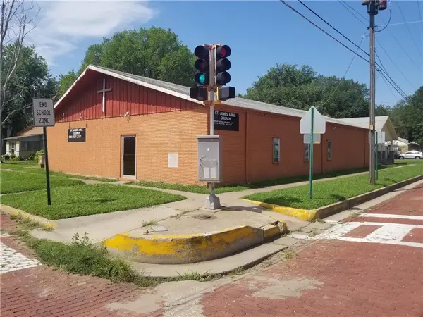 507 W Chestnut AVE #E, Arkansas City, KS 67005