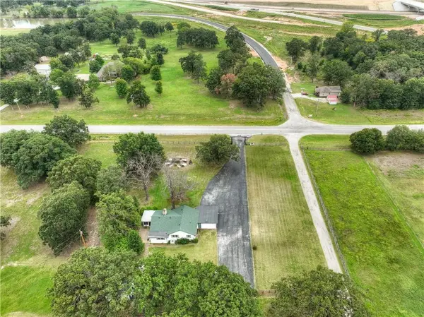 10531 SE Bagdad RD, Galena, KS 66739