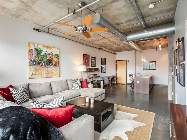 4141 Pennsylvania AVE #206, Kansas City, MO 64111