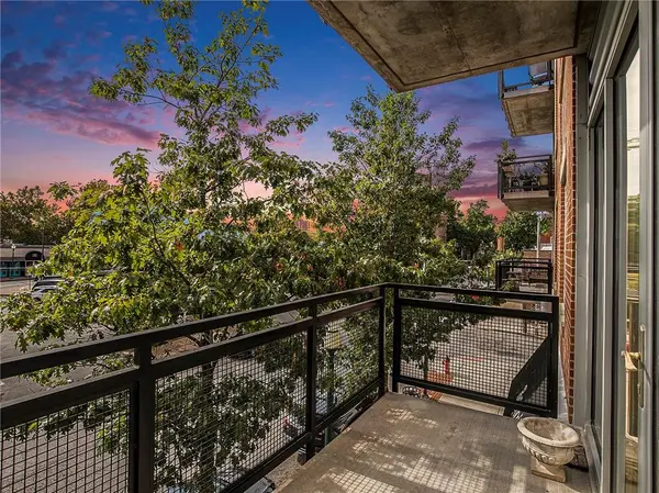 4141 Pennsylvania AVE #206, Kansas City, MO 64111