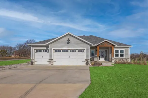 15762 Metro AVE,  Bonner Springs,  KS 66012