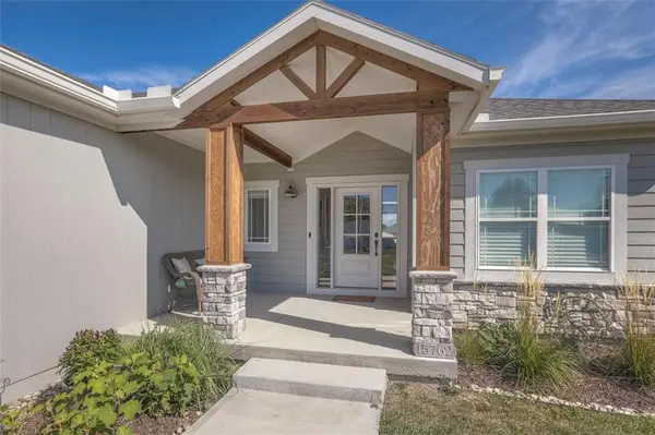 15762 Metro AVE, Bonner Springs, KS 66012