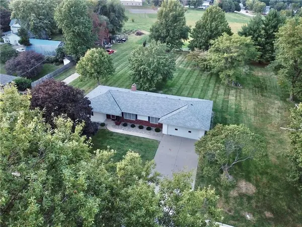 501 E Harvey DR, Savannah, MO 64485