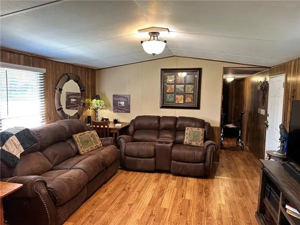 706 Riess LN, Bates City, MO 64011