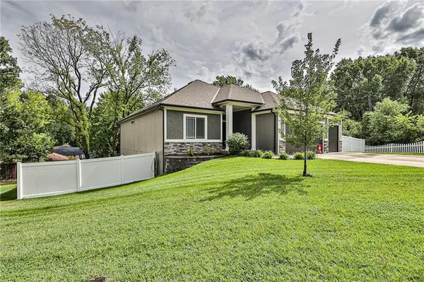 3525 S Woodland CT, Independence, MO 64052