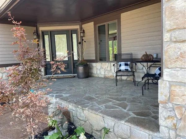 8051 Southpoint DR, Camden, MO 64017