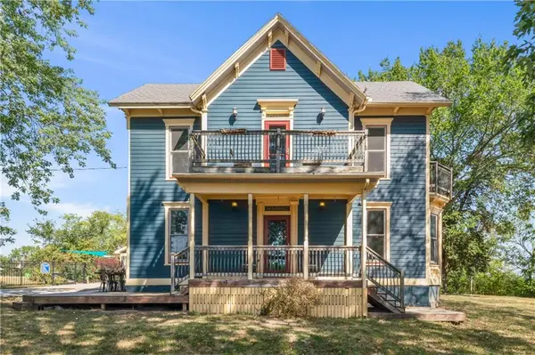 24126 K 7 HWY,  Fontana,  KS 66026