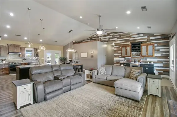 10810 S Buckner Tarsney RD, Grain Valley, MO 64029