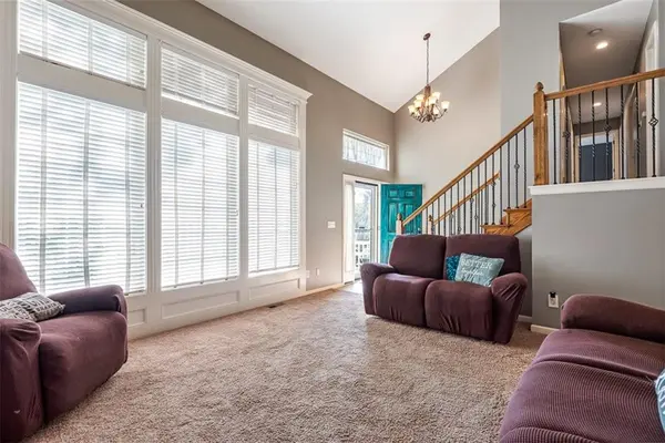 826 N Maple ST, Gardner, KS 66030
