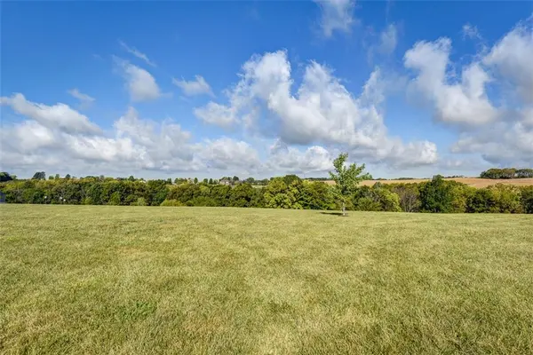 7867 Cavalry Hill RD, Odessa, MO 64076