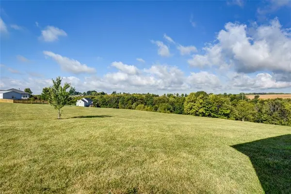 7867 Cavalry Hill RD, Odessa, MO 64076