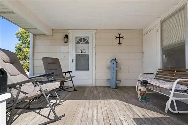 203 N College ST, Richmond, MO 64085