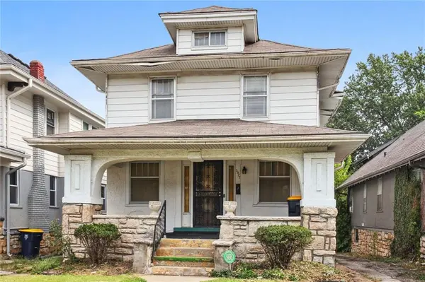3927 College AVE, Kansas City, MO 64130