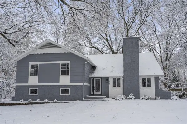 3801 W 98 ST, Overland Park, KS 66206