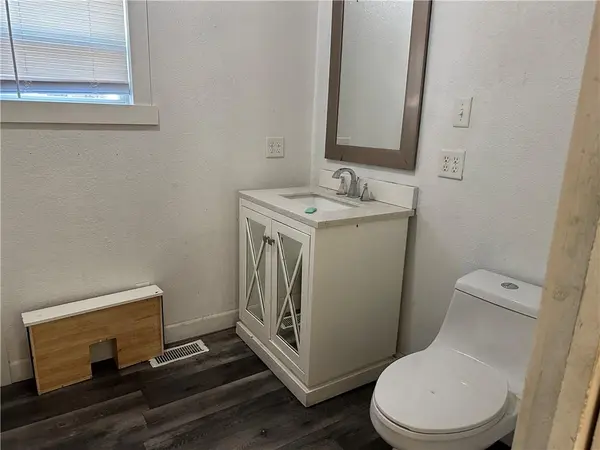 526 S Hardy AVE Independence, MO 64053