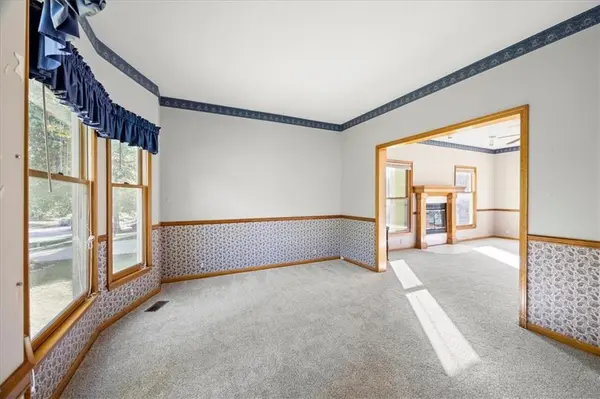 33445 W 87th CIR, De Soto, KS 66018