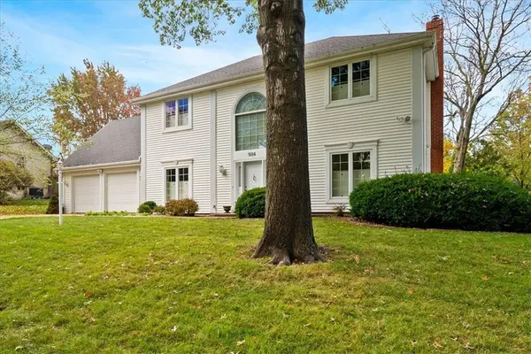 5114 Briarwood LN, St Joseph, MO 64506