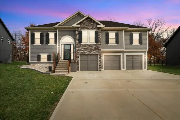 1100 E 14th ST, Kearney, MO 64060