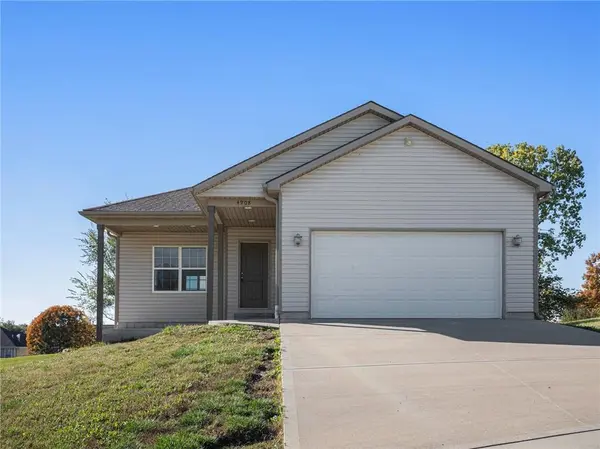 4908 S Hocker RD, Kansas City, MO 64136