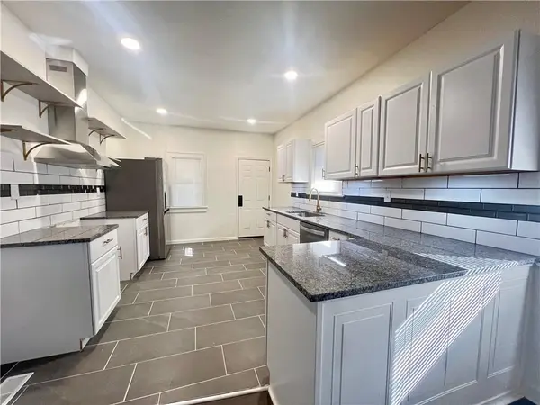4323 Benton BLVD, Kansas City, MO 64130
